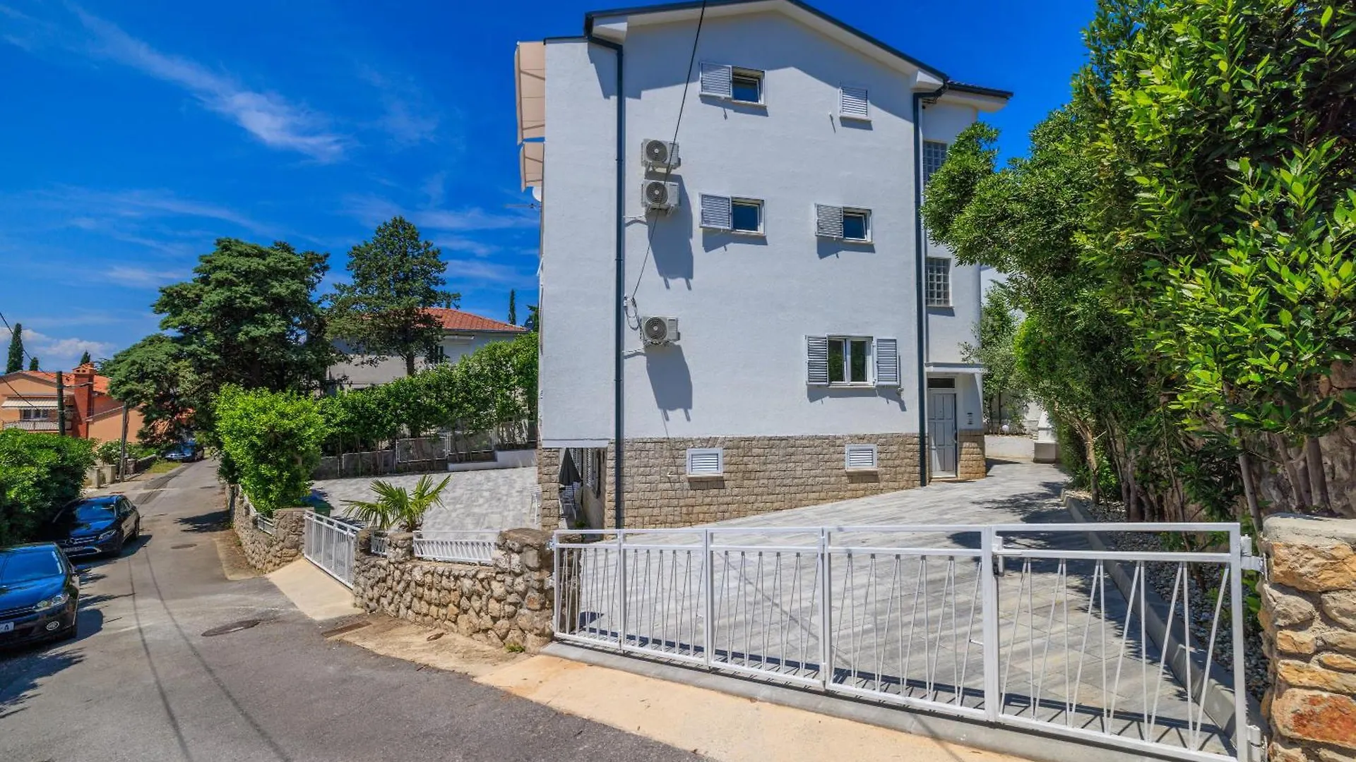 Apartments Podvezanec Crikvenica