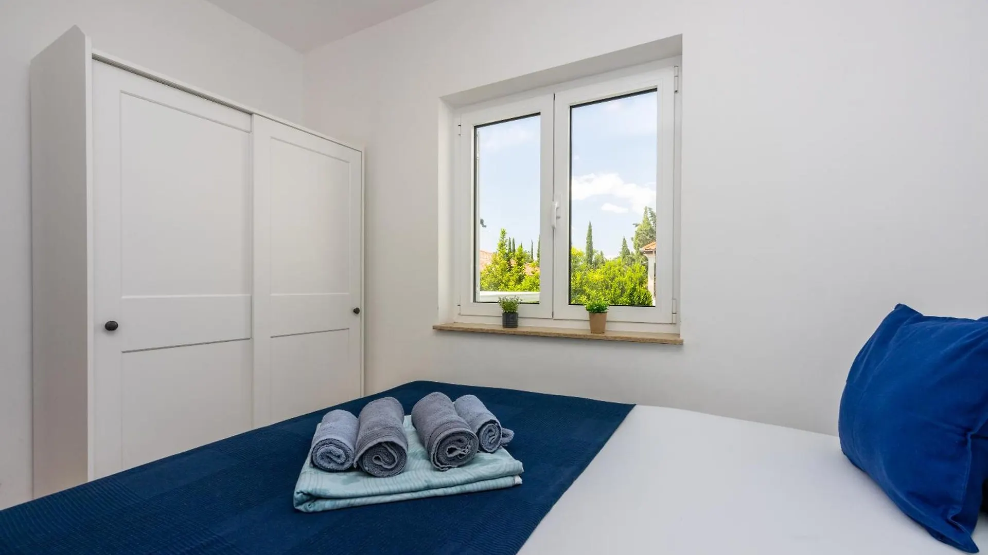 Apartments Podvezanec Crikvenica 0*,